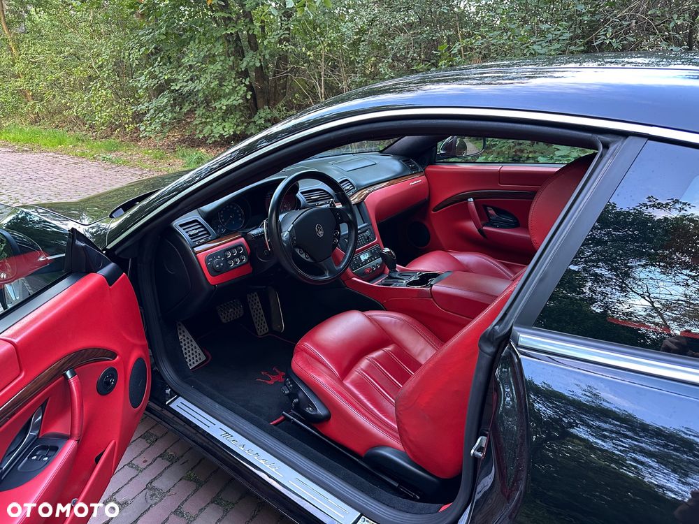 Maserati GranTurismo Automat - 12
