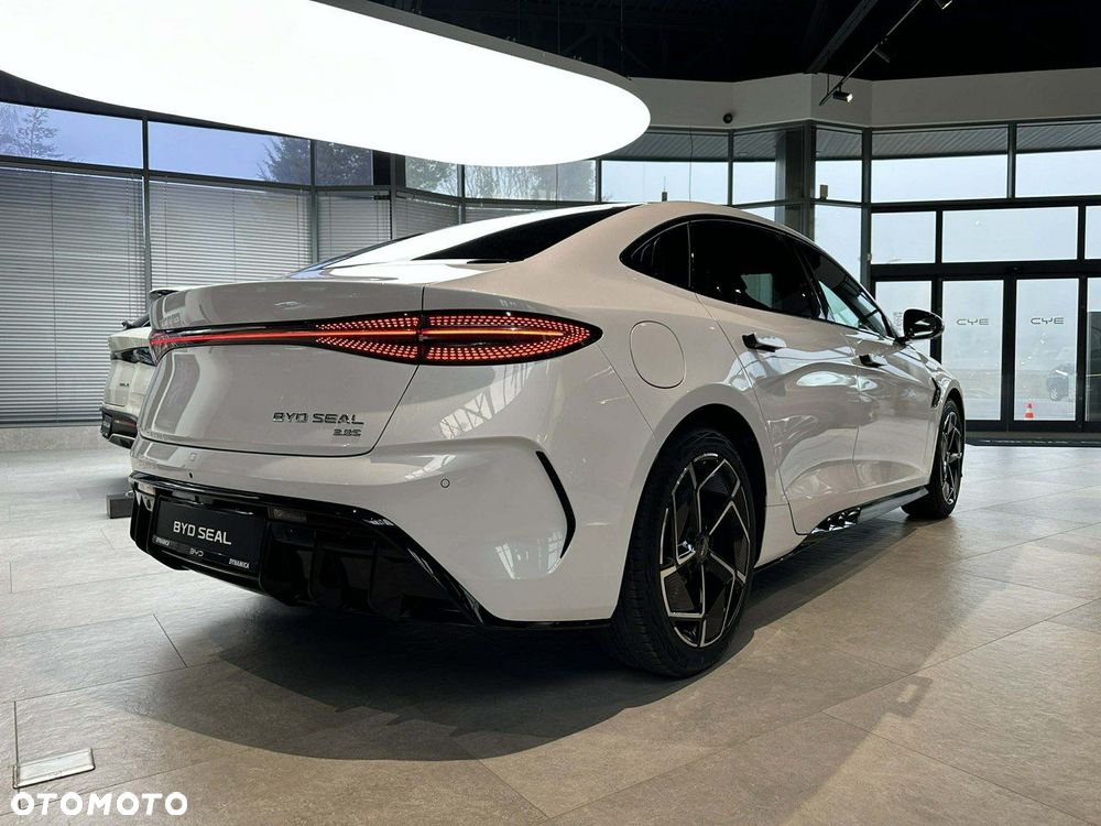 BYD Seal - 7