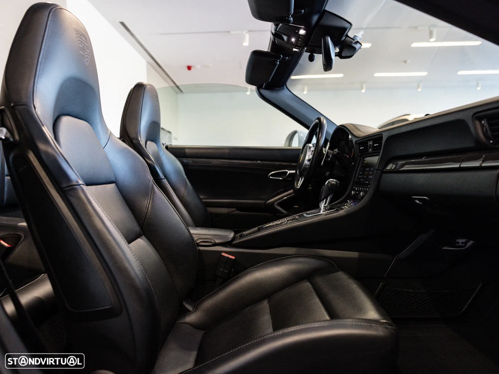 Porsche 911 (991) Turbo S Cabriolet - 34