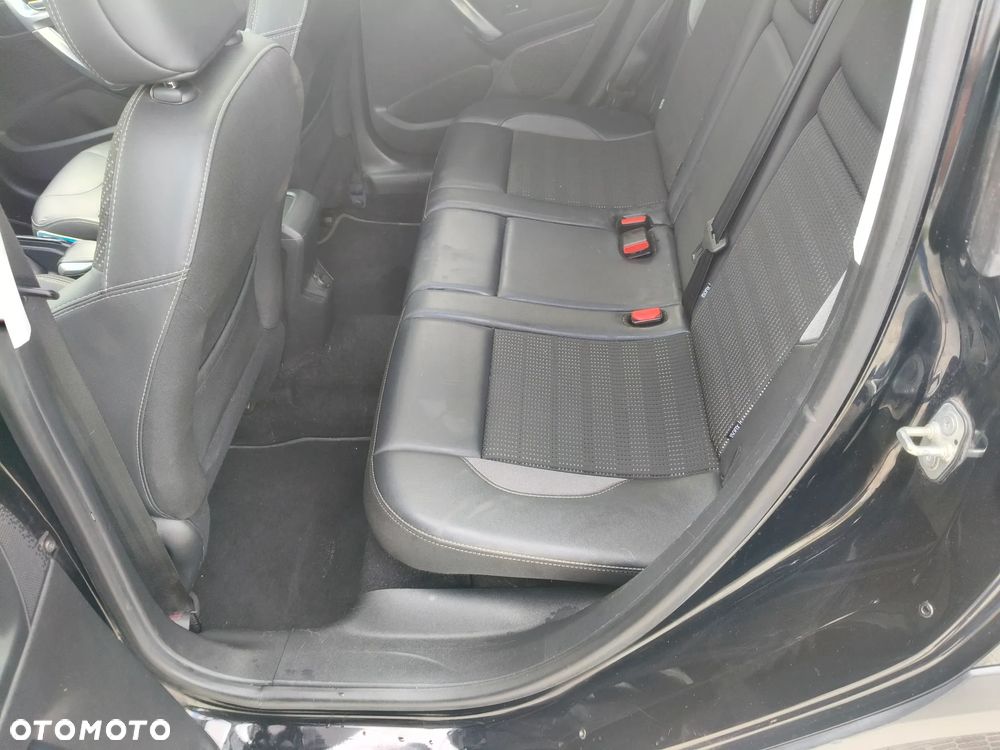 Peugeot 2008 1.5 BlueHDi Allure S&S - 8