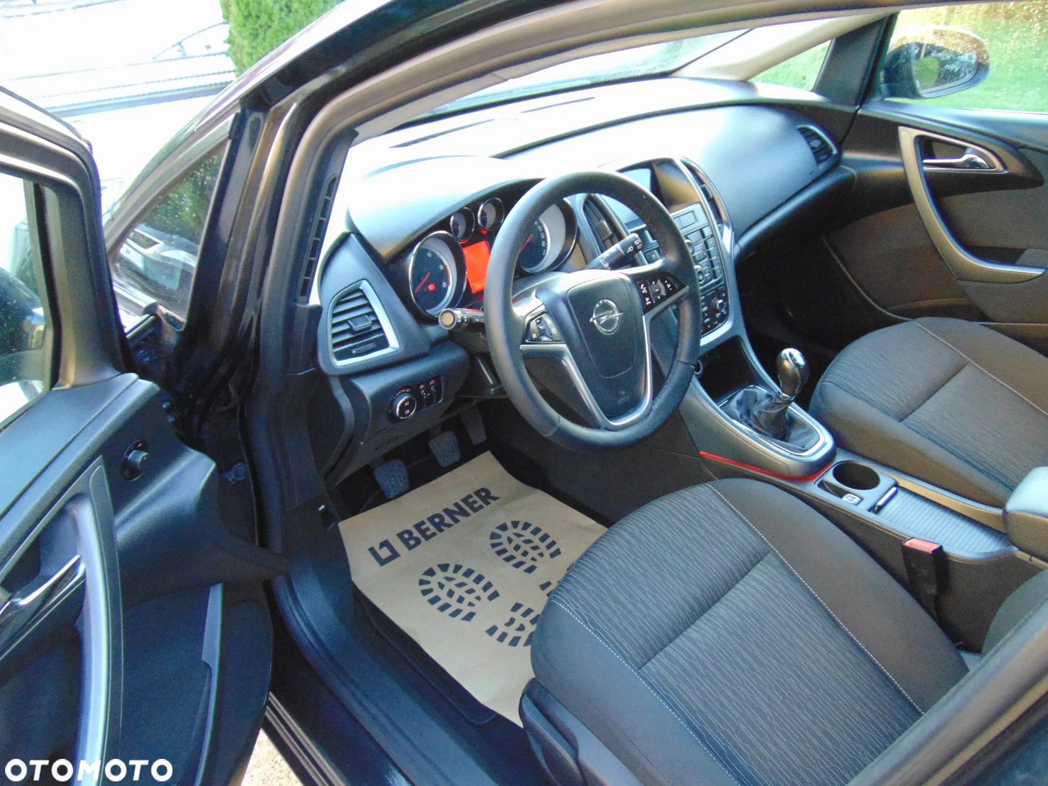Opel Astra 2.0 CDTI ENERGY - 11