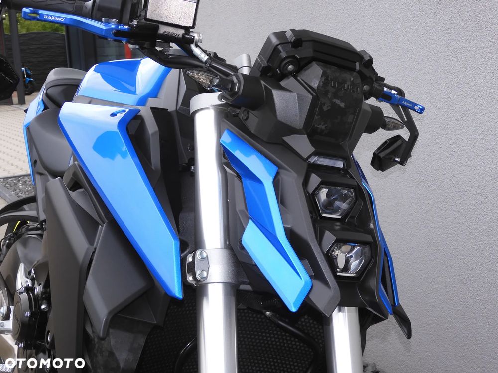 Suzuki GSX - 20