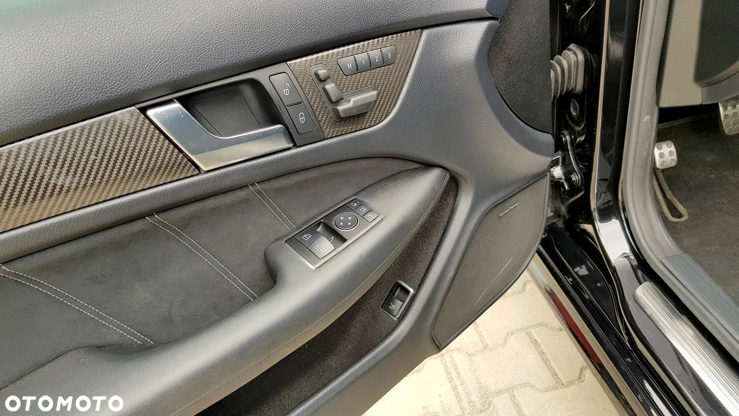 Mercedes-Benz Klasa C 63 AMG Coupe AMG SPEEDSHIFT MCT Edition 507 - 26