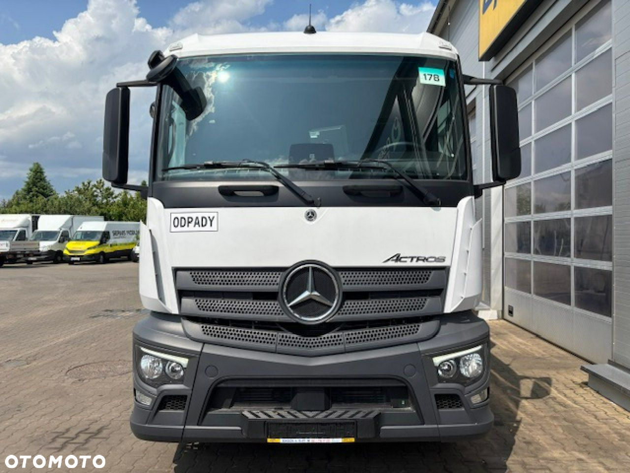 Mercedes-Benz Actros - 2