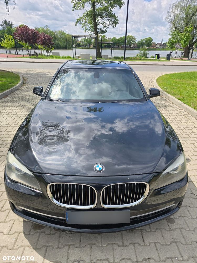 BMW Seria 7 740d - 2
