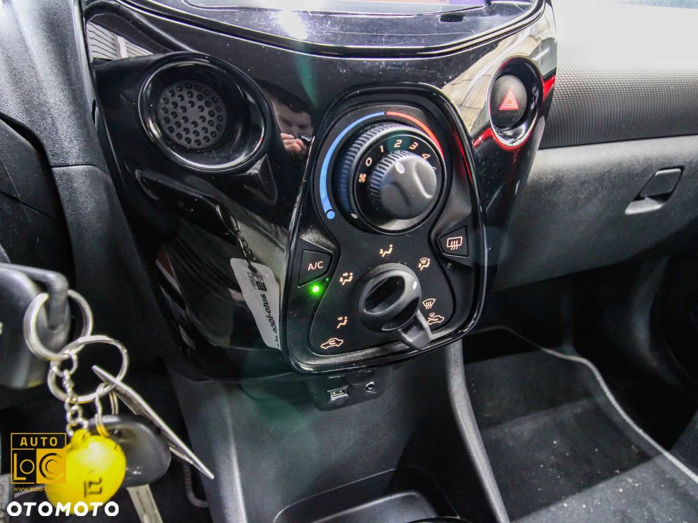 Peugeot 108 VTI 72 Stop&Start Top Allure - 24