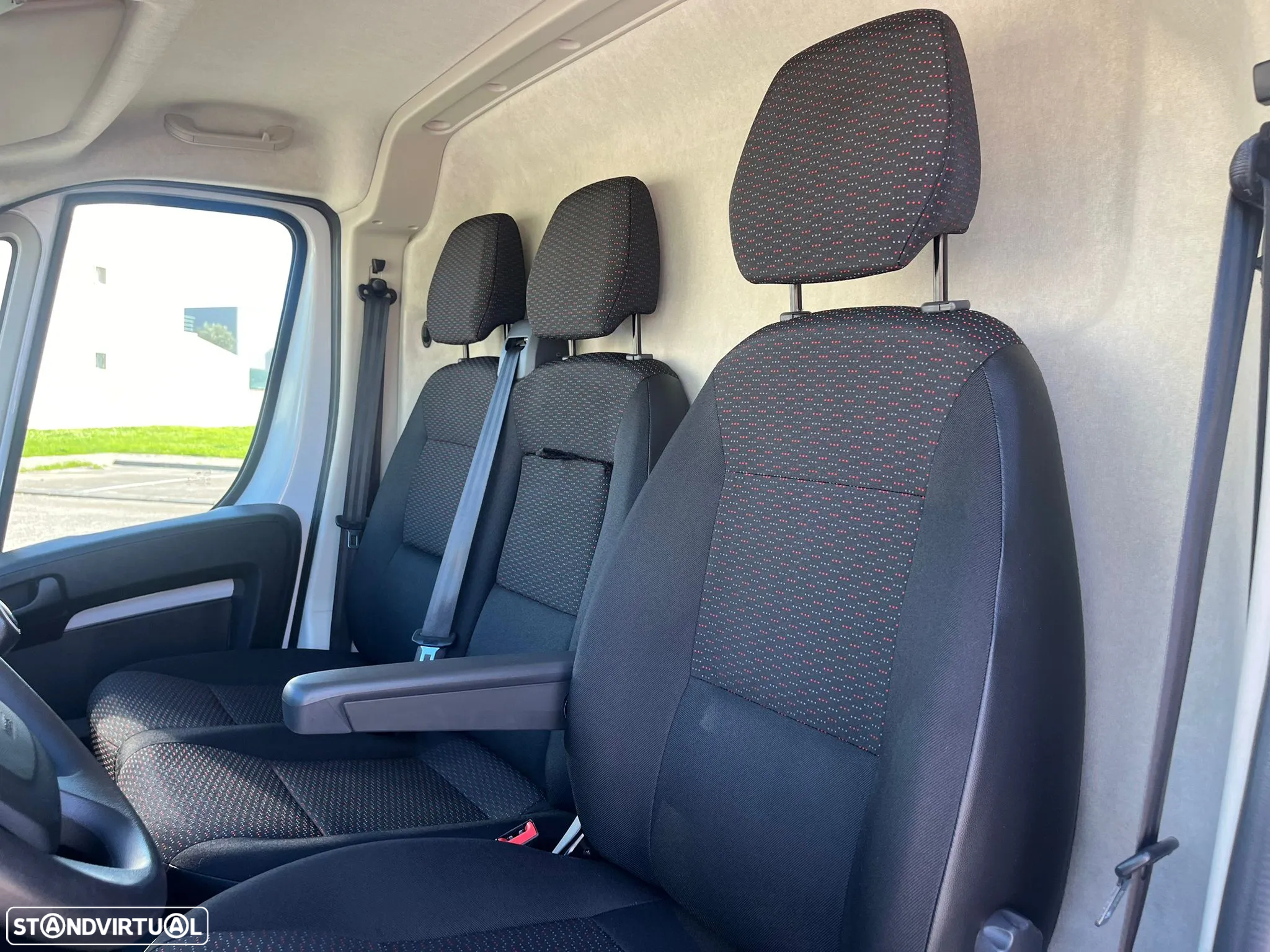 Peugeot Boxer 2.2 BlueHDi 120cv L3 H3 - IVA DEDUTÍVEL - 22