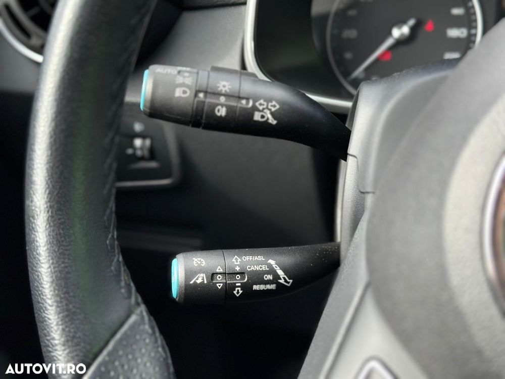 MG ZS EV Luxury - 28