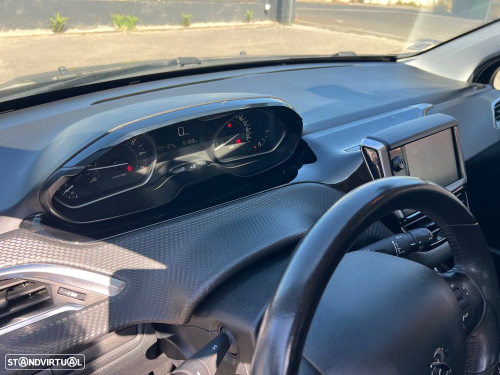 Peugeot 2008 1.2 PureTech Style - 6