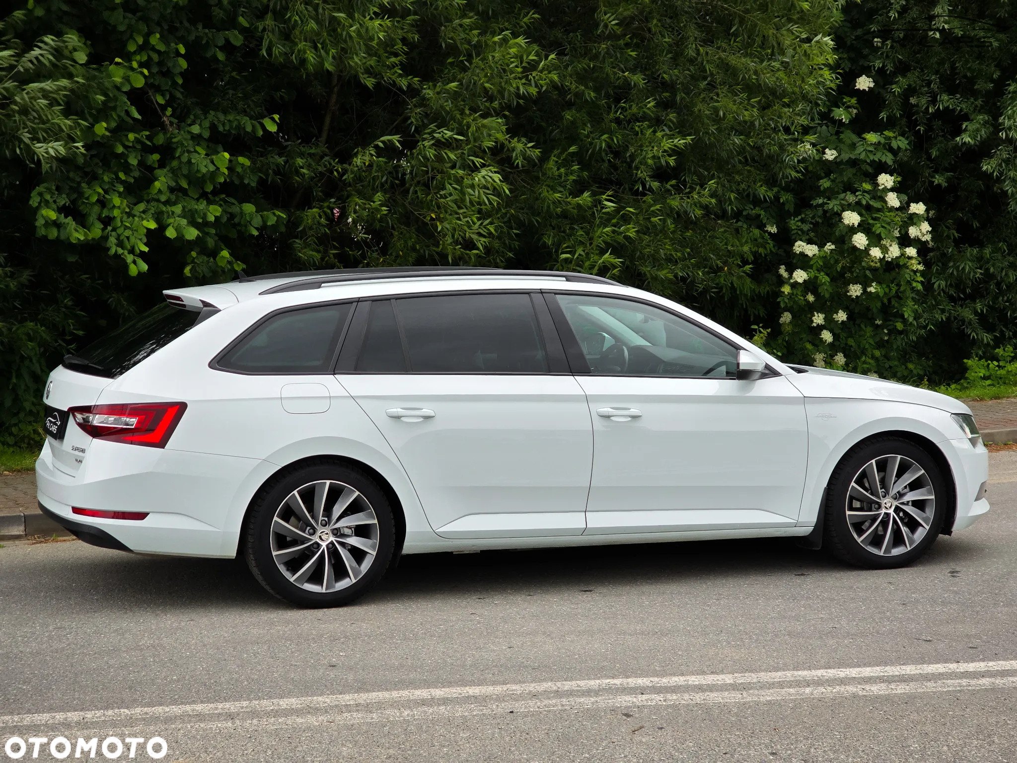 Skoda Superb Combi 2.0 TDI 4x4 DSG L&K - 20
