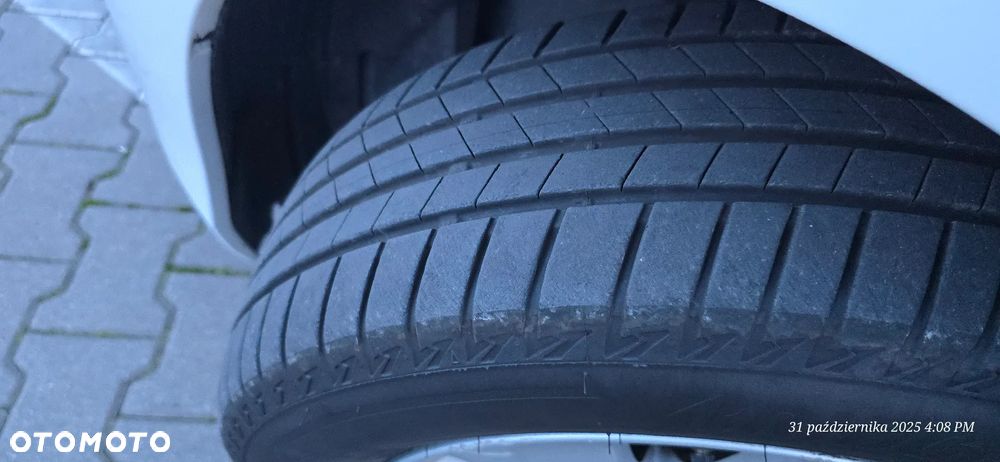 Toyota Auris 1.8 HSD Luna - 20