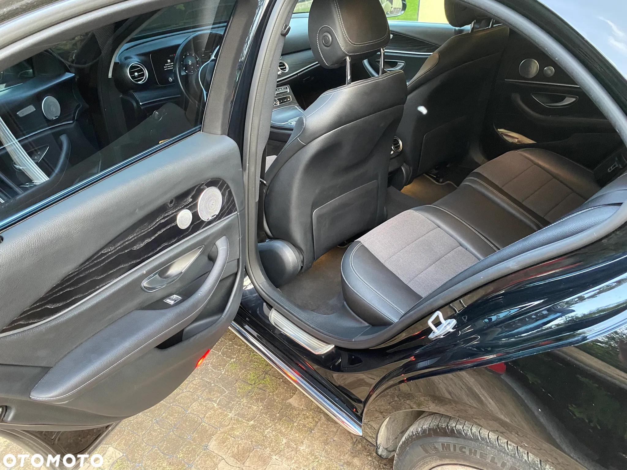 Mercedes-Benz Klasa E 220 d 4-Matic 9G-TRONIC - 6
