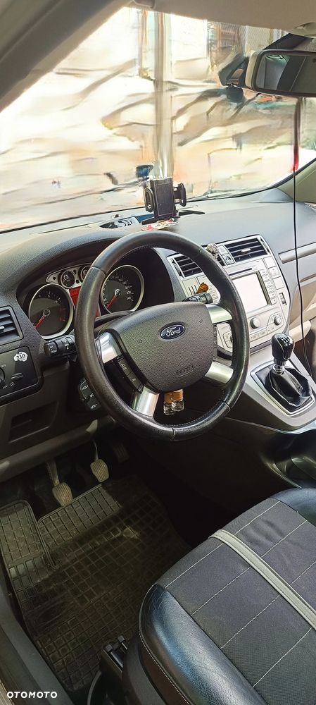 Ford Kuga 2.5 Titanium - 3