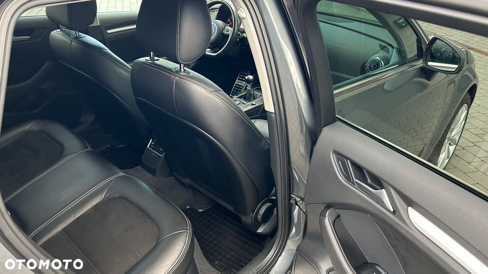 Audi A3 Sportback 1.6 TDI (clean diesel) S line Sportpaket - 25