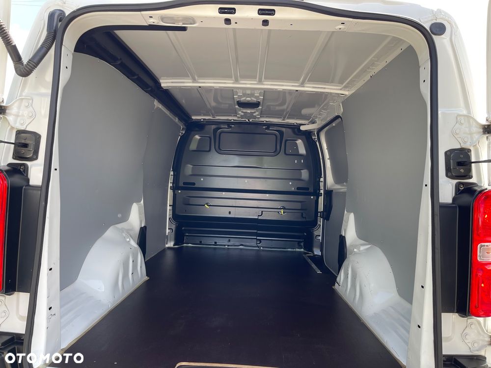 Opel Vivaro - 26