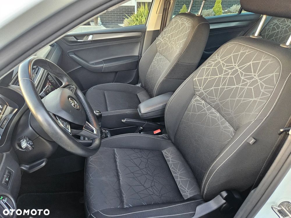 Skoda RAPID 1.0 TSI Clever - 20