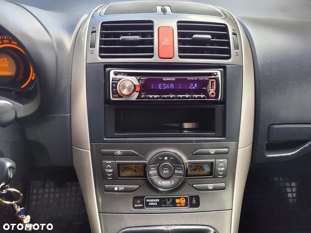 Toyota Auris 1.6 VVT-i Sol - 14