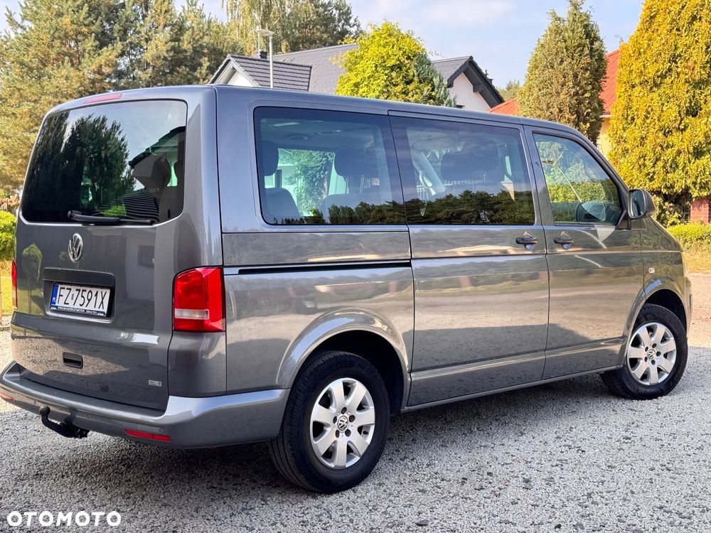 Volkswagen Multivan - 12