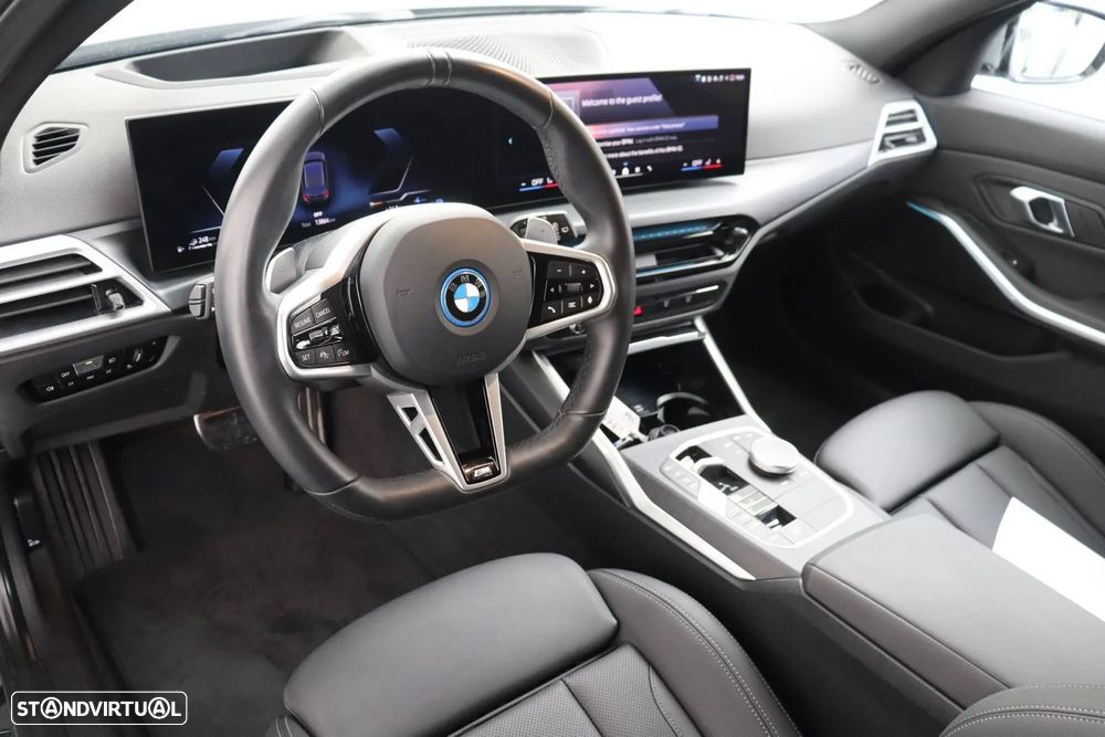 BMW 330 e Touring Aut. M Sport - 8