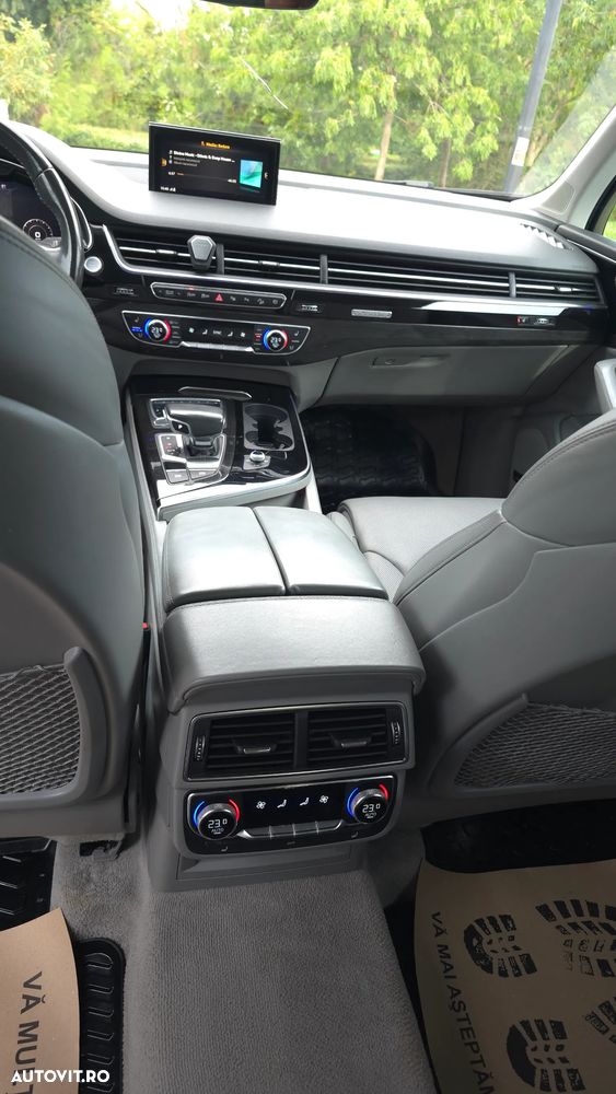 Audi Q7 - 10