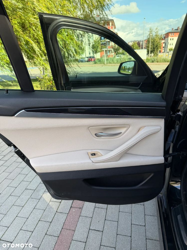BMW Seria 5 520d - 14