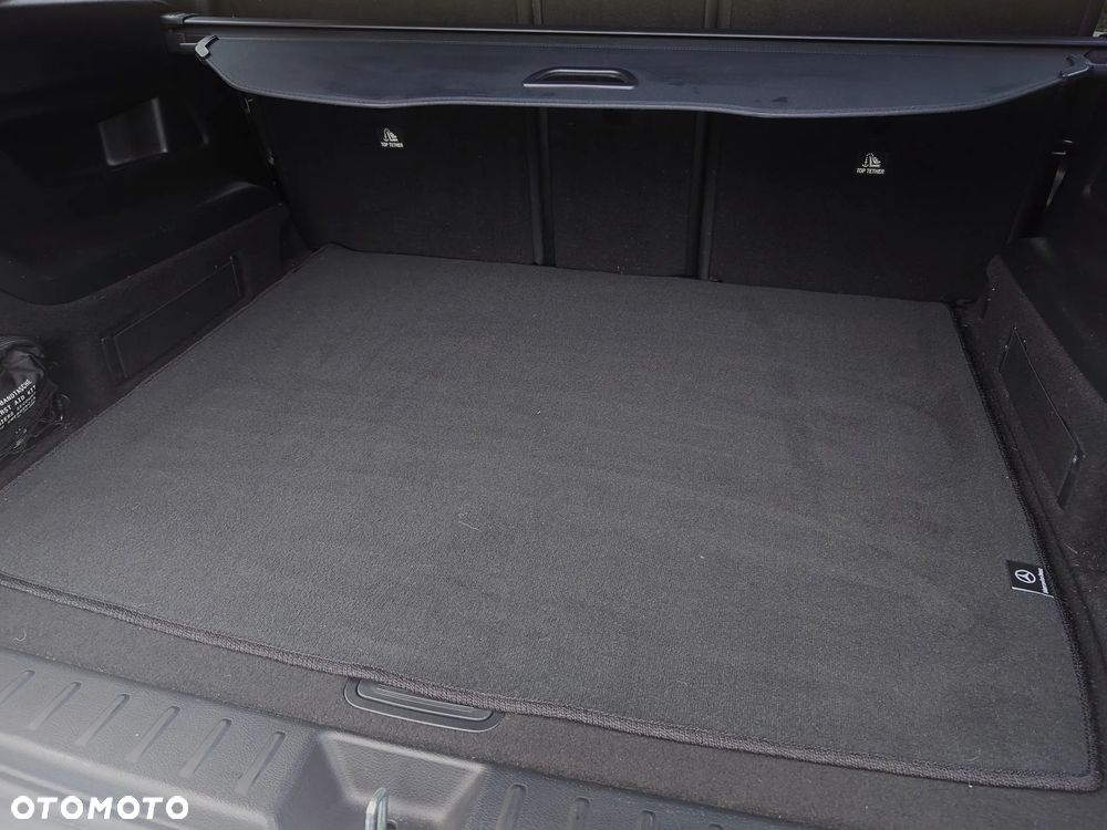 Mercedes-Benz GLB 250 4-Matic Progressive 8G-DCT - 13