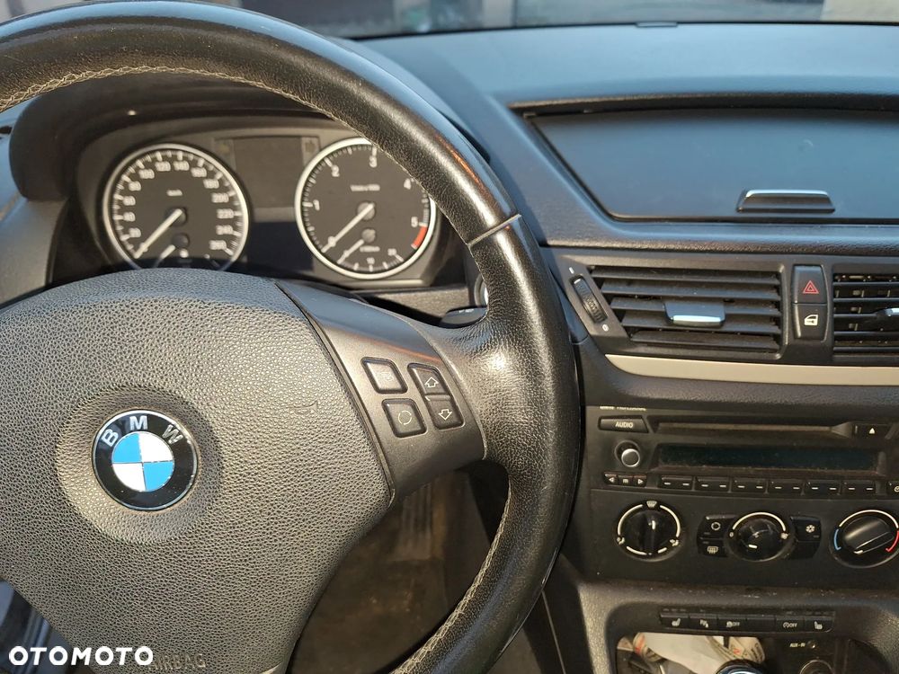 BMW X1 sDrive18d xLine - 9