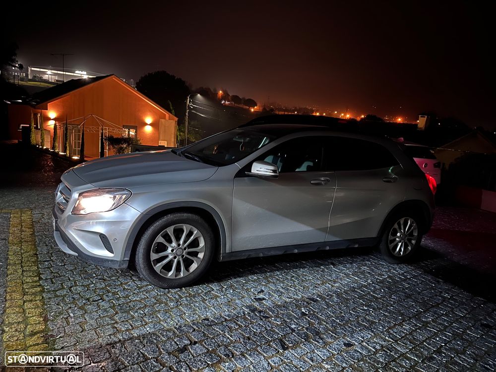 Mercedes-Benz GLA 220 - 2