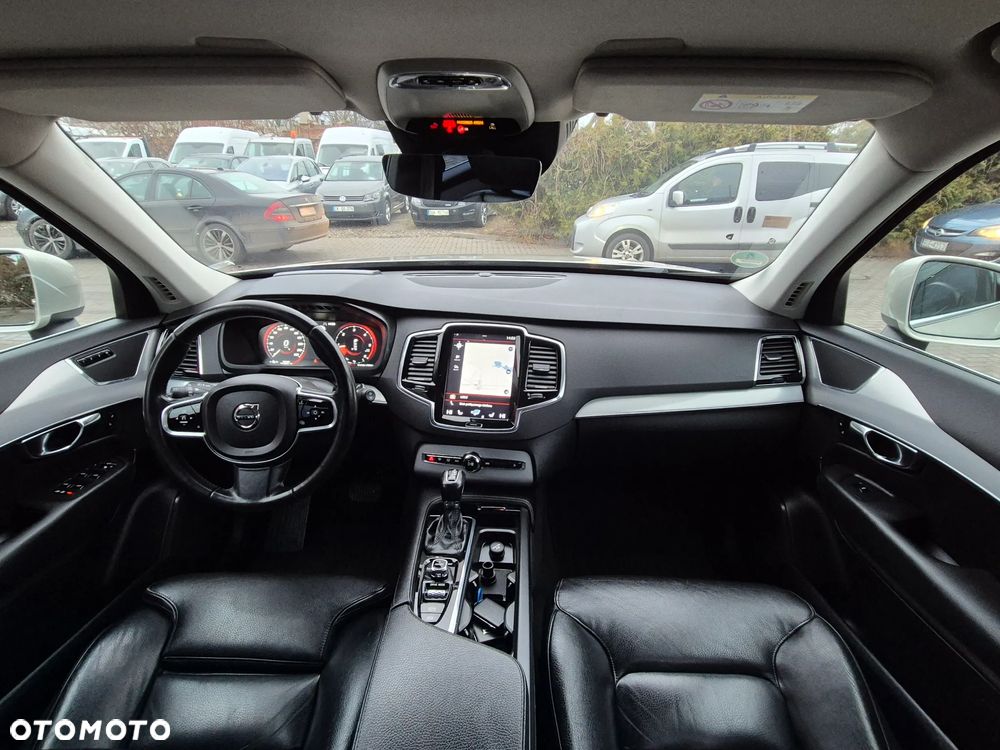 Volvo XC 90 D5 AWD Geartronic Momentum - 30