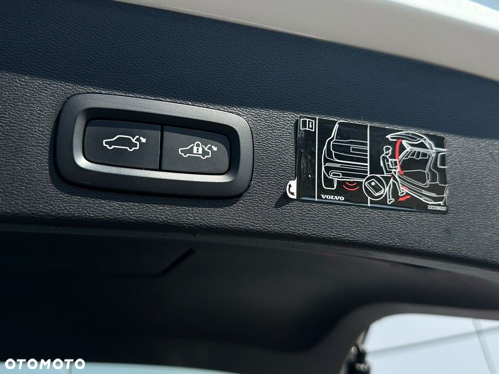 Volvo XC 40 - 20