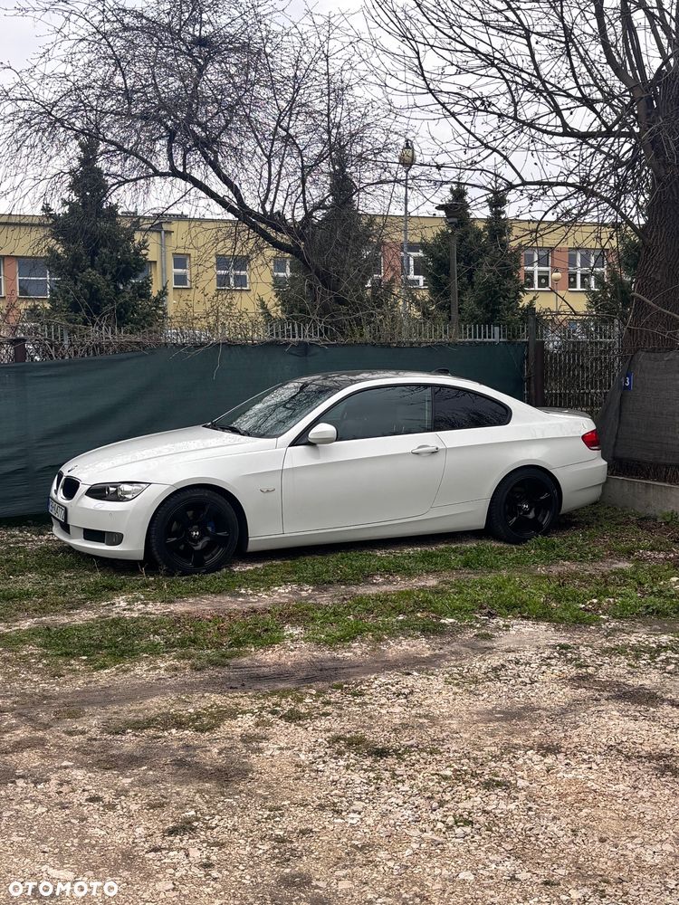 BMW Seria 3 320i - 3