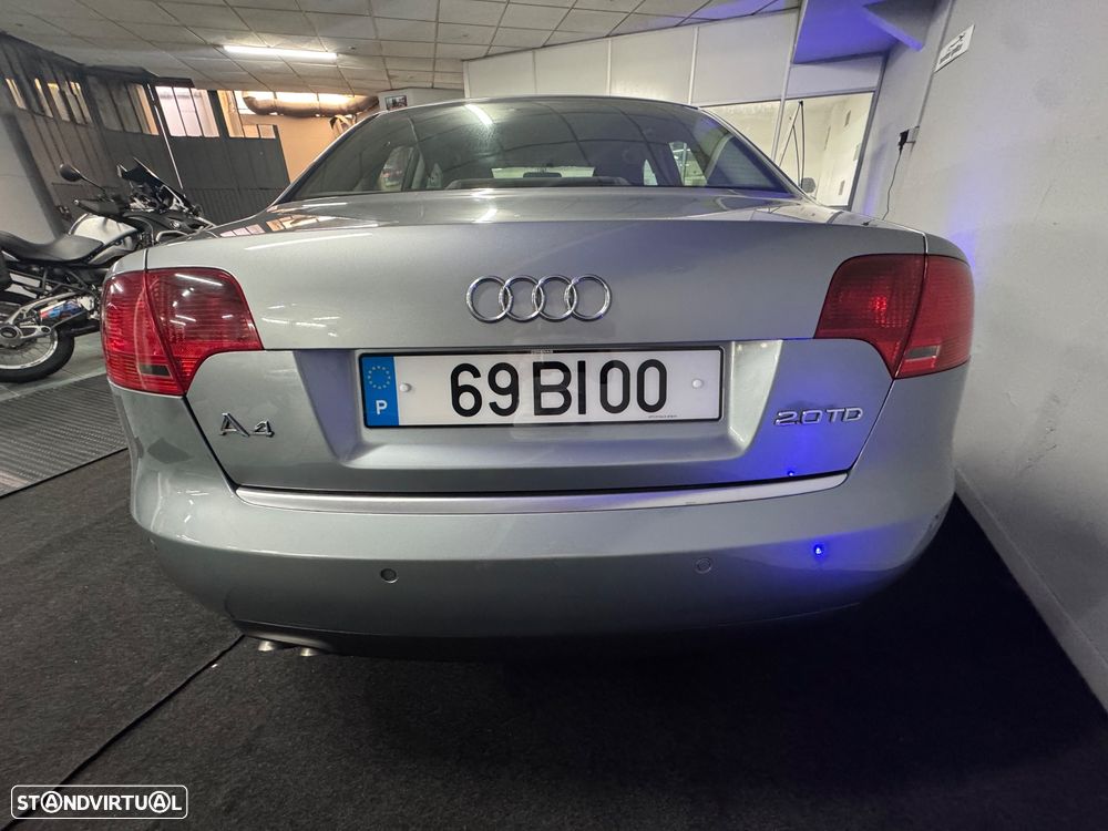 Audi A4 2.0 TDI exclusive - 6