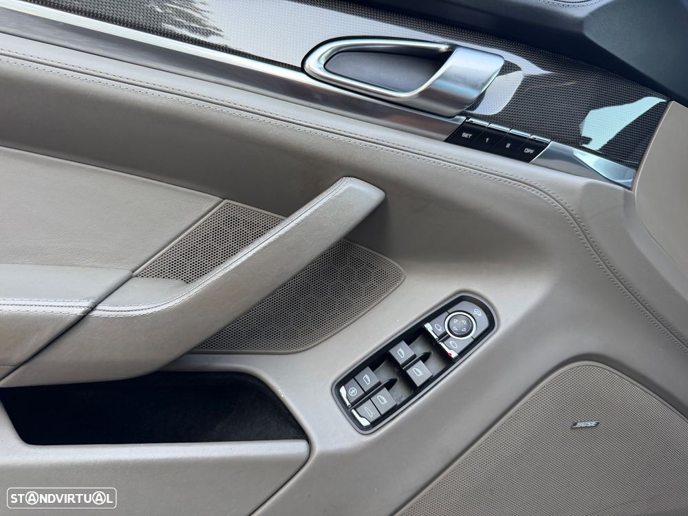 Porsche Panamera Platinum Edition - 28