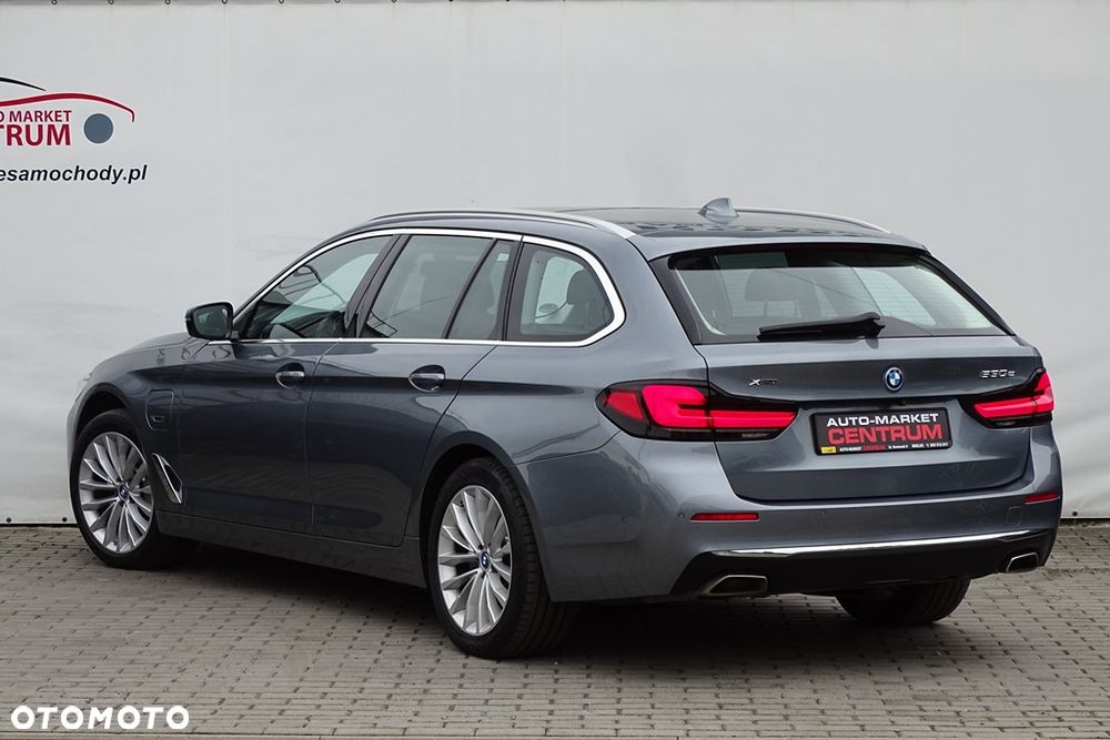 BMW Seria 5 530e xDrive Luxury Line sport - 13