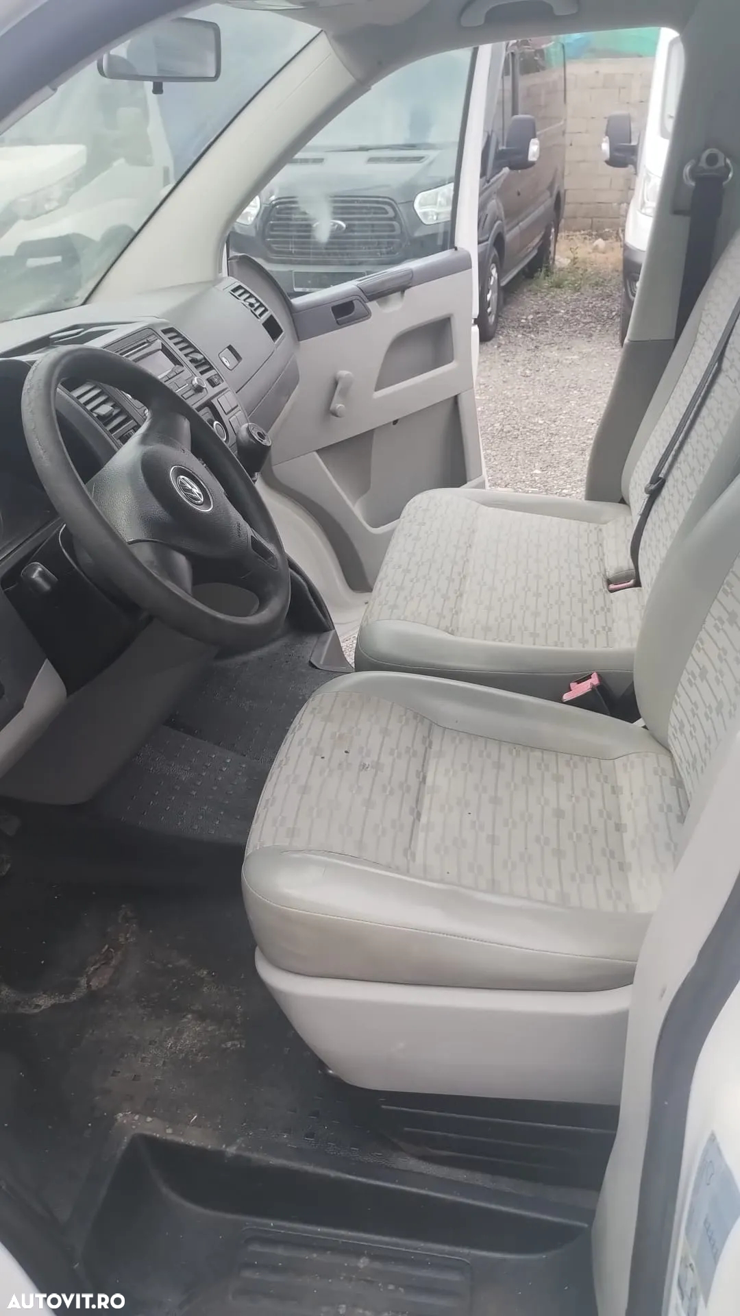 Volkswagen TRANSPORTER DOKA 6 LOCURI - 6