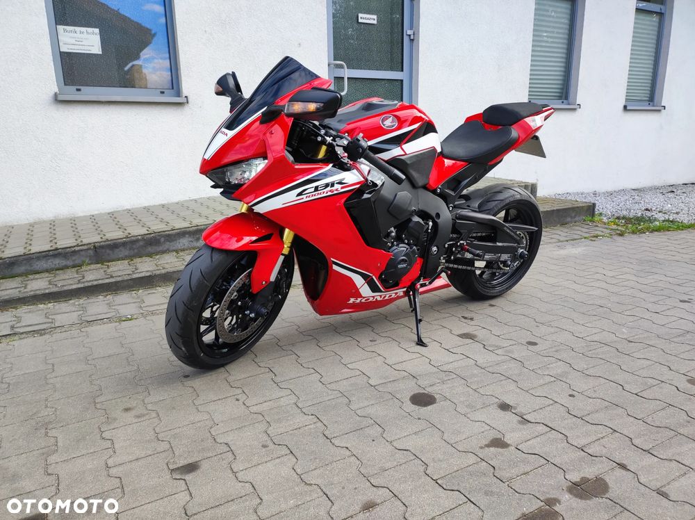 Honda CBR - 13