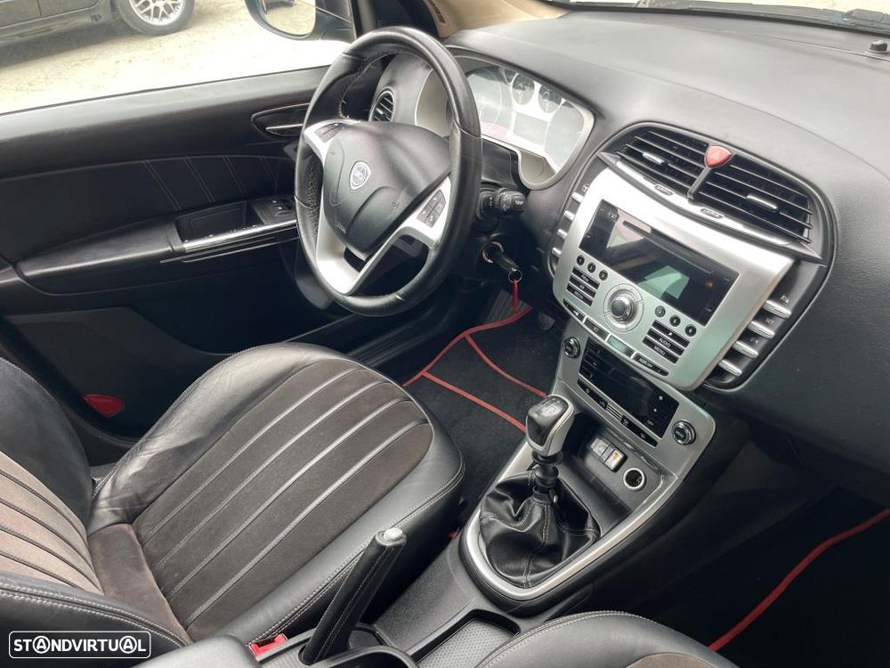 Lancia Delta 1.6 M-Jet Platino - 35