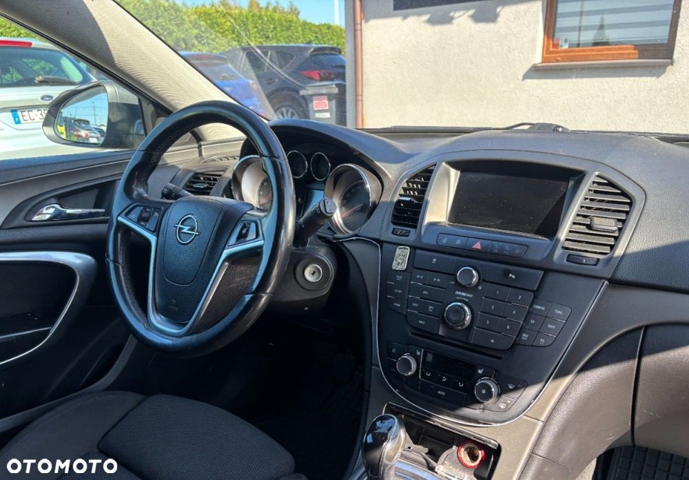 Opel Insignia - 12