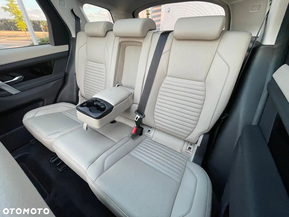 Land Rover Discovery Sport ver-2-0-p200-mhev-hse - 23