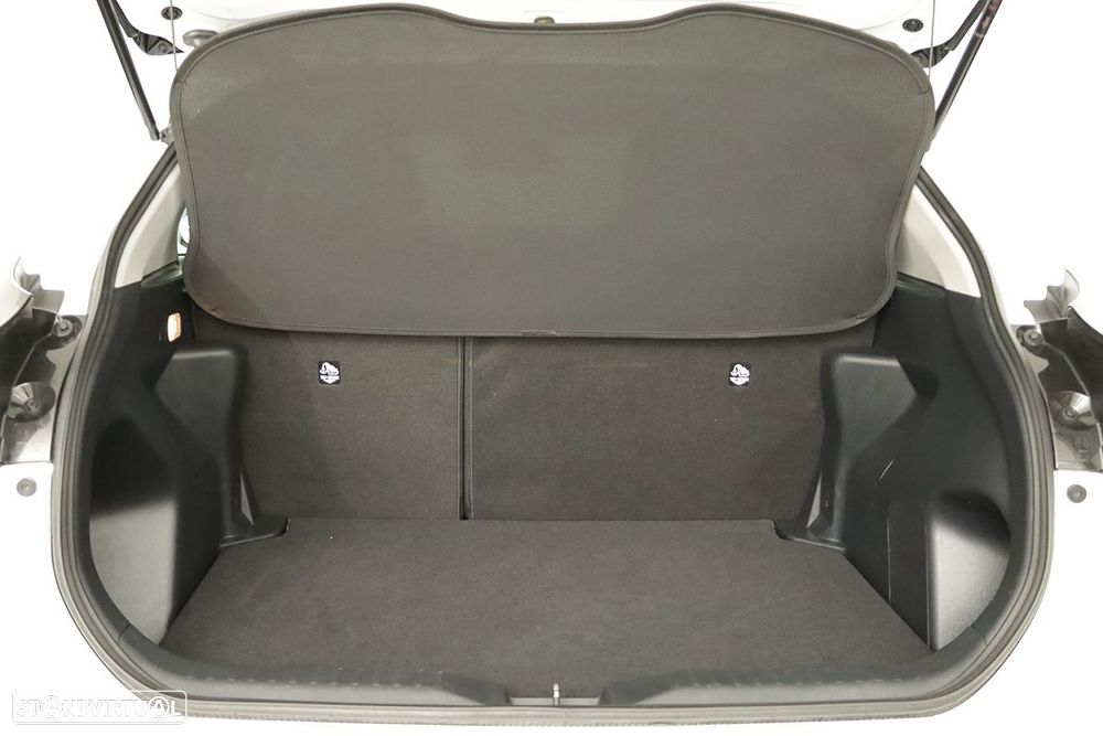Toyota Yaris Cross 1.5 HDF Comfort - 23