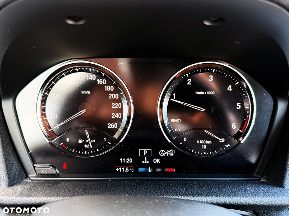 BMW Seria 2 218d - 31