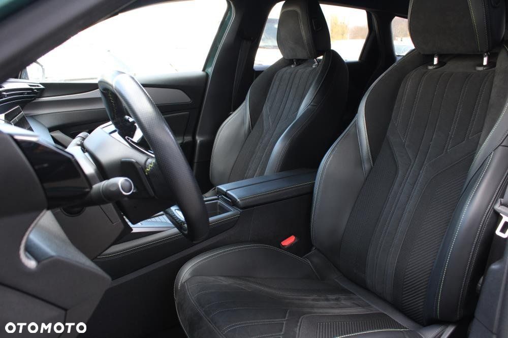 Peugeot 308 - 8