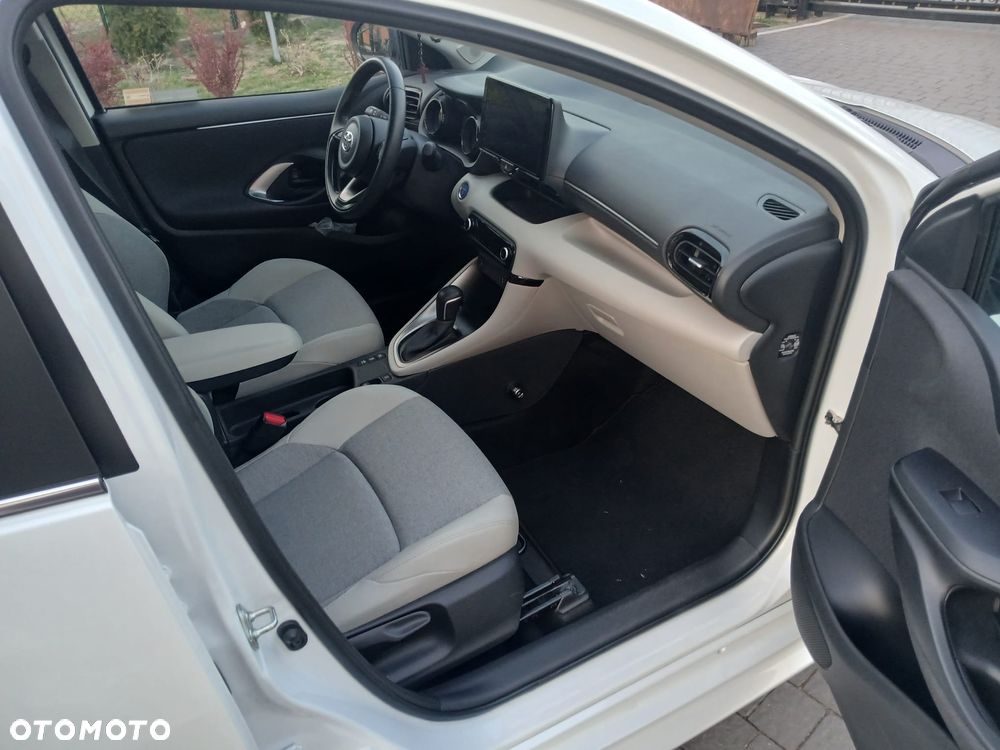 Toyota Yaris Hybrid 1.5 Style - 11