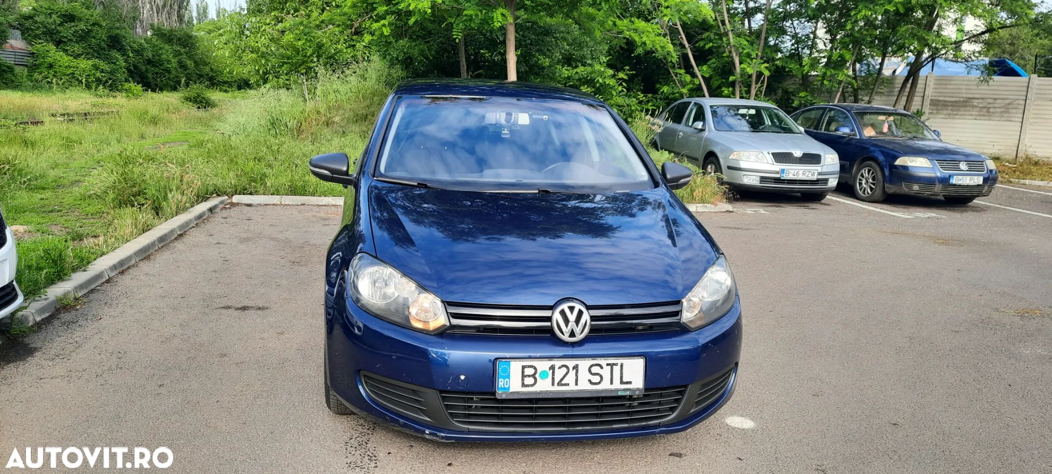 Volkswagen Golf - 1