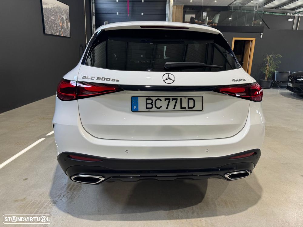 Mercedes-Benz GLC 300 - 11