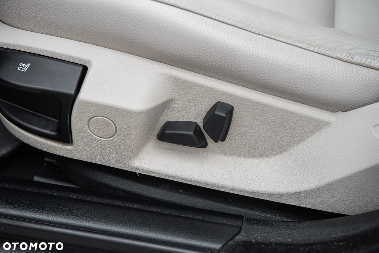 BMW Seria 5 520d Touring Luxury Line - 5