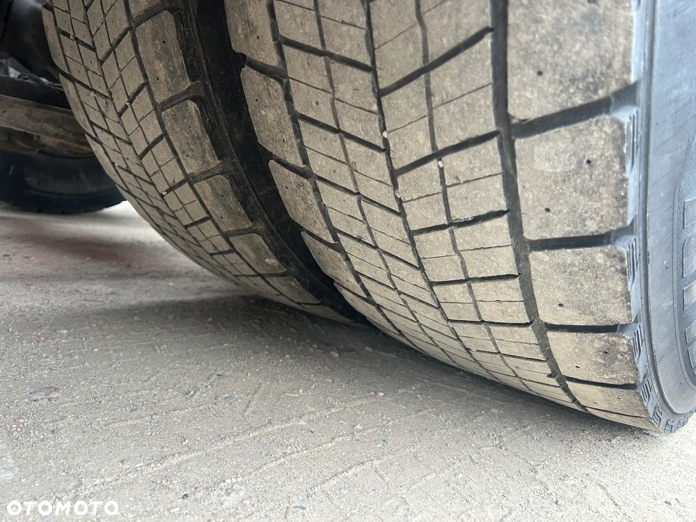 Volvo FH 460 AUTOMAT / HALOGENY ORUROWANIE / FULL SPOJLERY / OBRTOWE SIEDZENIE / KSENONY / LED / POLSKI SALON / PRZEBIEG 995 TYS. KM / EURO 6 / 2014 ROK !! - 17