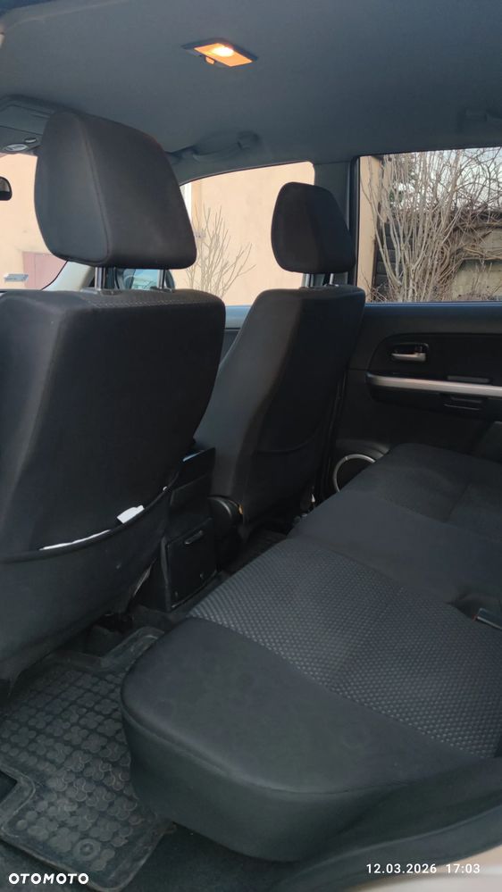 Suzuki Grand Vitara 2.4 Premium - 12