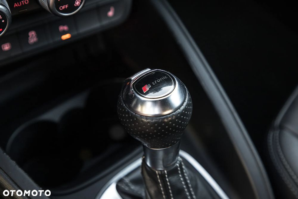 Audi A1 3-drzwiowe 1.4 TFSI S tronic S line edition m S line Sportpaket - 21