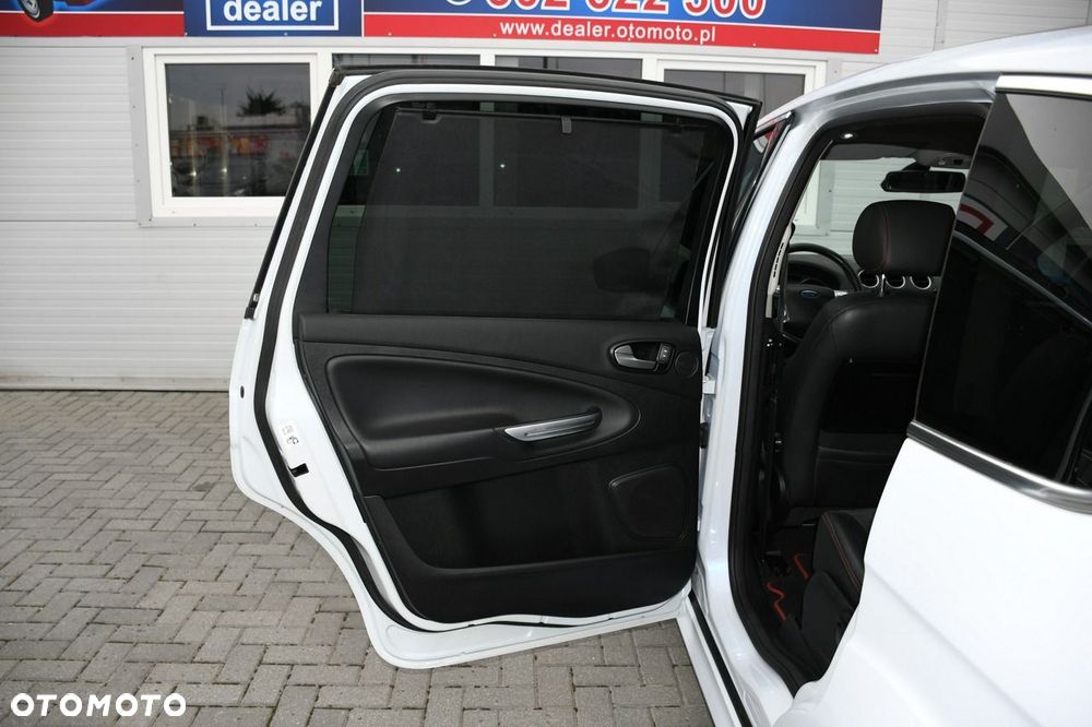 Ford S-Max - 37